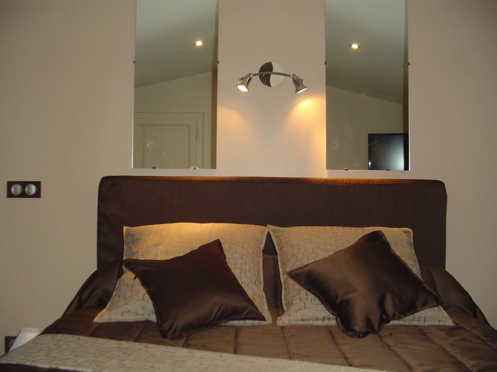La Cabane De Pepe Emilien Bed & Breakfast Chomerac Room photo